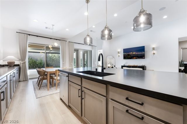10149 Zeta Tucana Street, Las Vegas, NV 89143