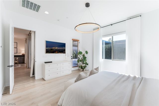 10149 Zeta Tucana Street, Las Vegas, NV 89143