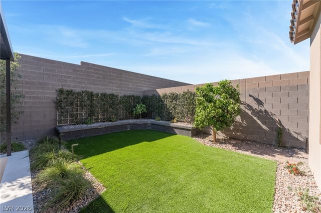10149 Zeta Tucana Street, Las Vegas, NV 89143