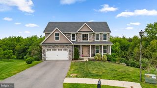 1584 BUNKER COURT, Chambersburg, PA 17202