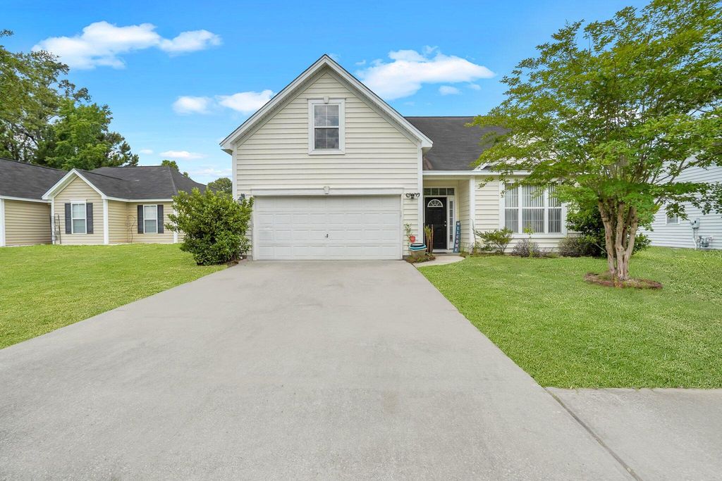 8023 Hyannis Court, North Charleston, SC 29420