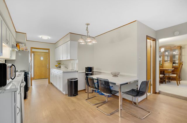 16321 Maryland Avenue, South Holland, IL 60473