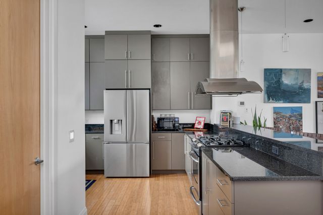 334 Van Buren St, Nashville, TN 37208