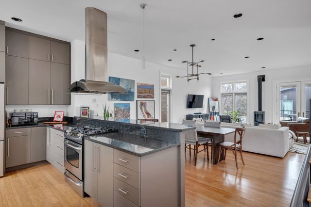 334 Van Buren St, Nashville, TN 37208
