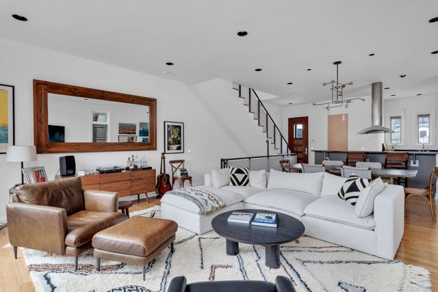 334 Van Buren St, Nashville, TN 37208