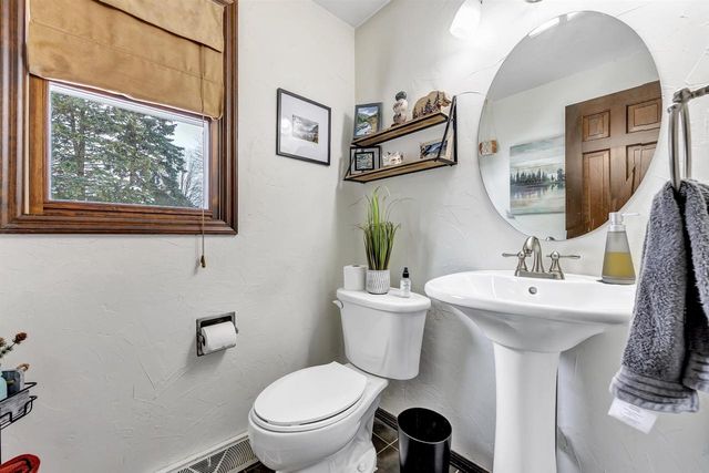 253 SCOUT WAY, De Pere, WI 54115