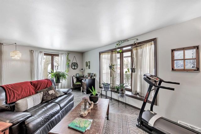 253 SCOUT WAY, De Pere, WI 54115