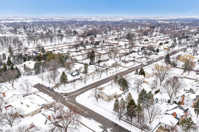 253 SCOUT WAY, De Pere, WI 54115