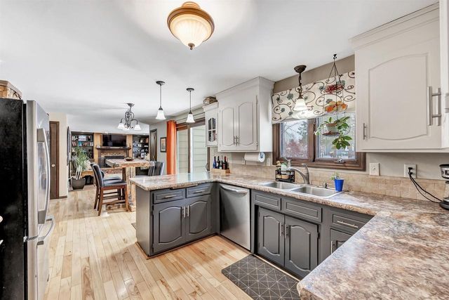 253 SCOUT WAY, De Pere, WI 54115