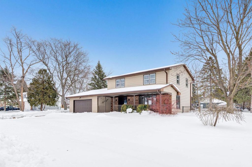 253 SCOUT WAY, De Pere, WI 54115