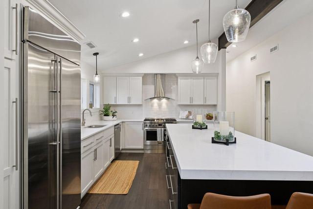 4945 Glen Elyn Road, Mound, MN 55364