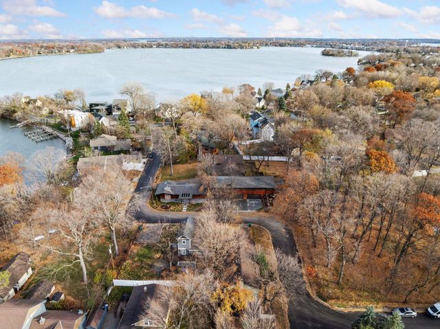 4945 Glen Elyn Road, Mound, MN 55364