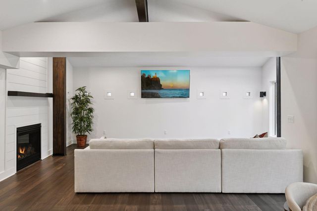 4945 Glen Elyn Road, Mound, MN 55364