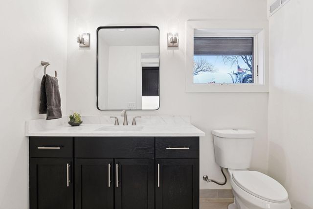 4945 Glen Elyn Road, Mound, MN 55364