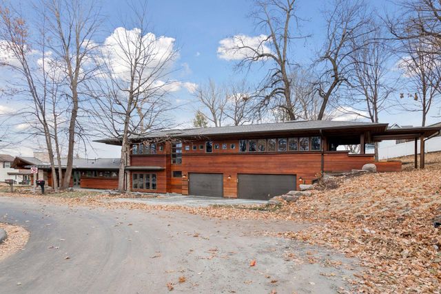 4945 Glen Elyn Road, Mound, MN 55364