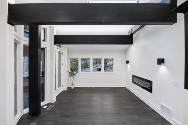 4945 Glen Elyn Road, Mound, MN 55364