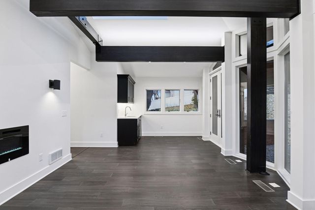 4945 Glen Elyn Road, Mound, MN 55364