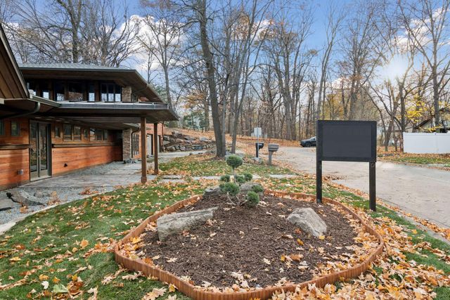 4945 Glen Elyn Road, Mound, MN 55364