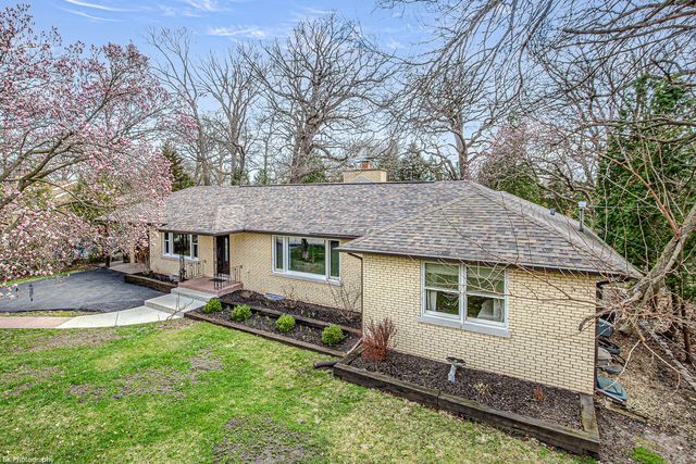 12541 S 68th Court, Palos Heights, IL 60463