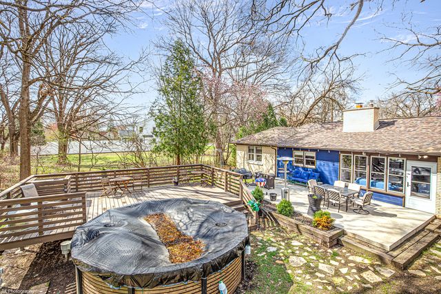 12541 S 68th Court, Palos Heights, IL 60463