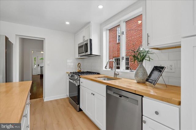 4007 FESSENDEN ST NW, Washington, DC 20016