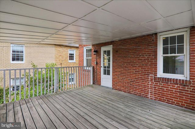 4007 FESSENDEN ST NW, Washington, DC 20016