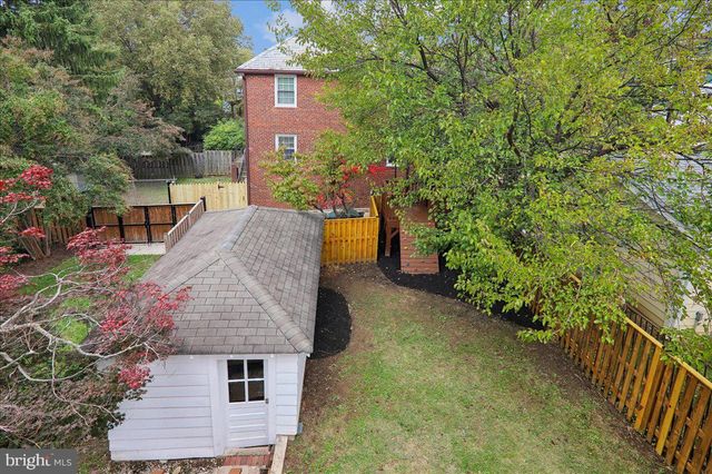 4007 FESSENDEN ST NW, Washington, DC 20016