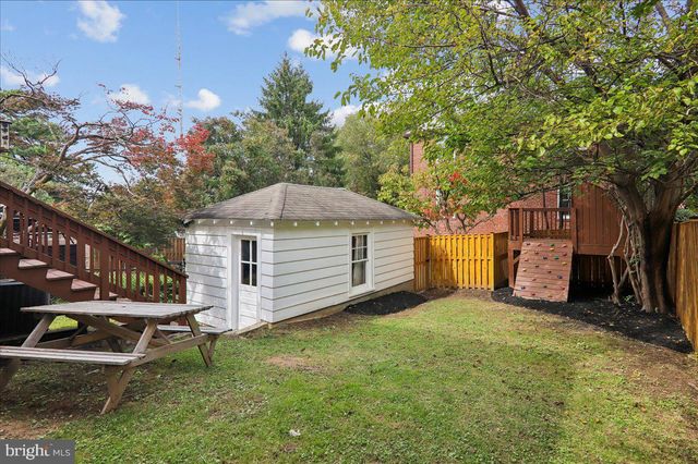 4007 FESSENDEN ST NW, Washington, DC 20016