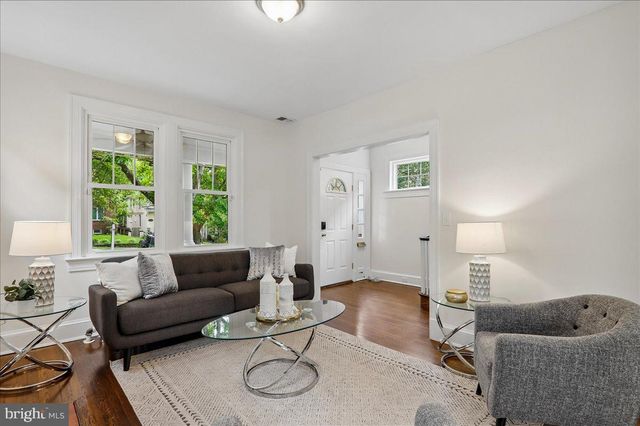 4007 FESSENDEN ST NW, Washington, DC 20016