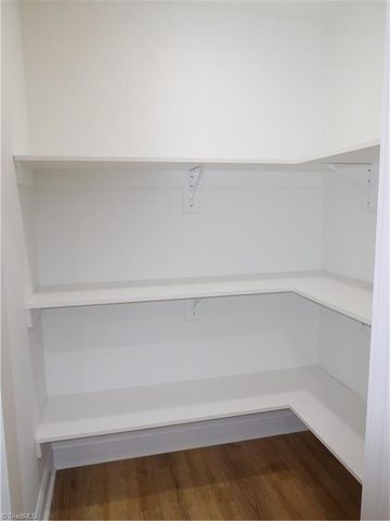 4210 Country Club Road, Winston-salem, NC 27104