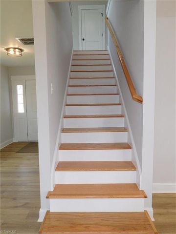 4210 Country Club Road, Winston-salem, NC 27104