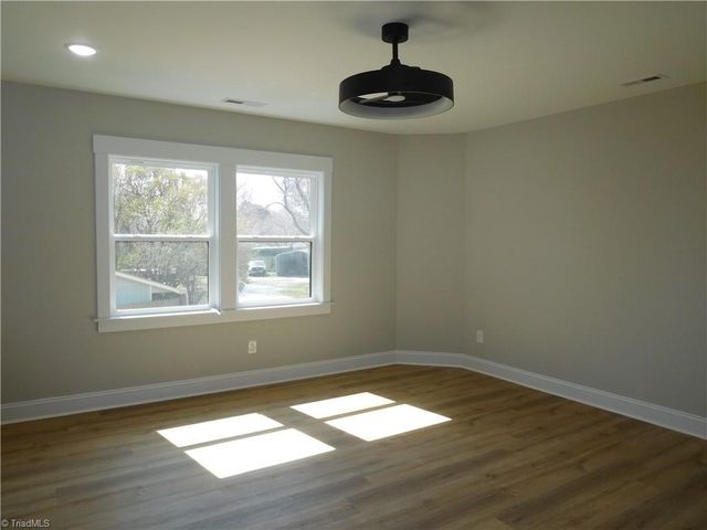 4210 Country Club Road, Winston-salem, NC 27104