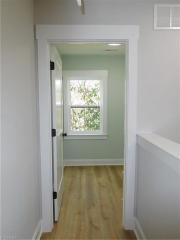 4210 Country Club Road, Winston-salem, NC 27104