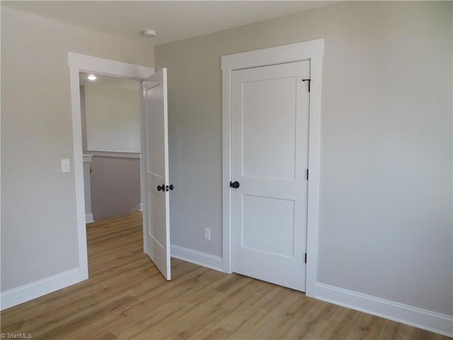 4210 Country Club Road, Winston-salem, NC 27104