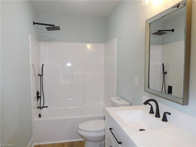 4210 Country Club Road, Winston-salem, NC 27104