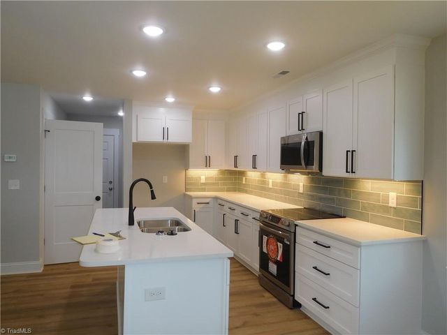 4210 Country Club Road, Winston-salem, NC 27104