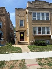 6140 N Campbell Avenue, Chicago, IL 60659