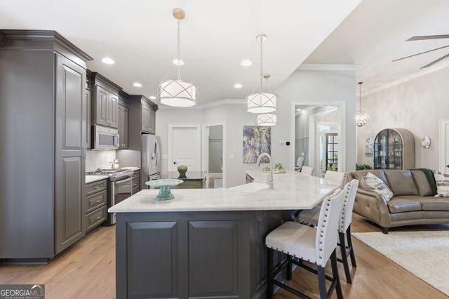 6808 Grand Marina Circle, Gainesville, GA 30506