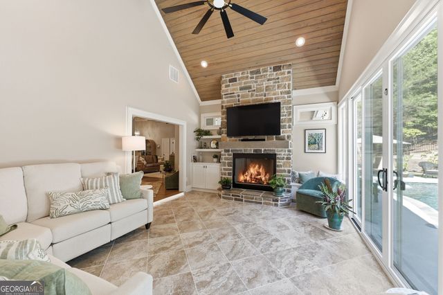 6808 Grand Marina Circle, Gainesville, GA 30506
