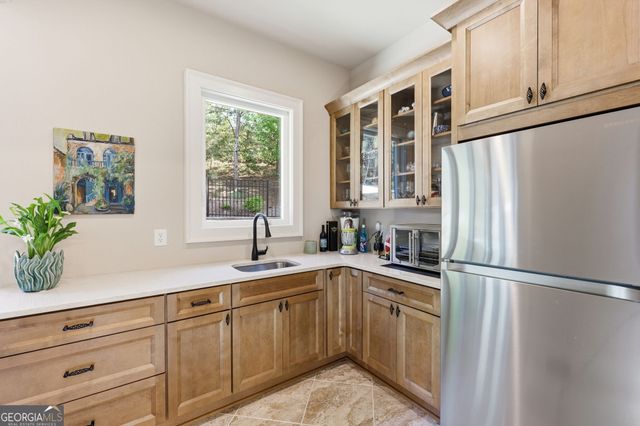 6808 Grand Marina Circle, Gainesville, GA 30506