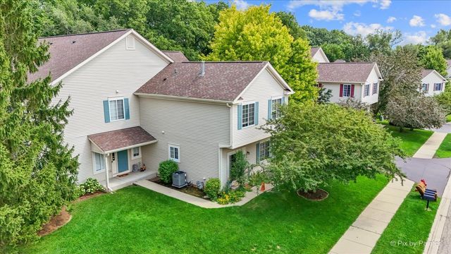 635 Windsor Drive 4A, Fox Lake, IL 60020