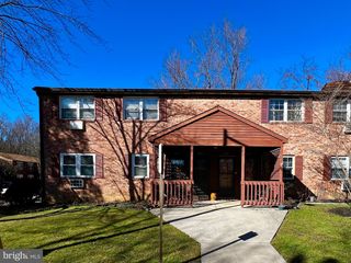 1015 GARNET DR, Burlington, NJ 08016