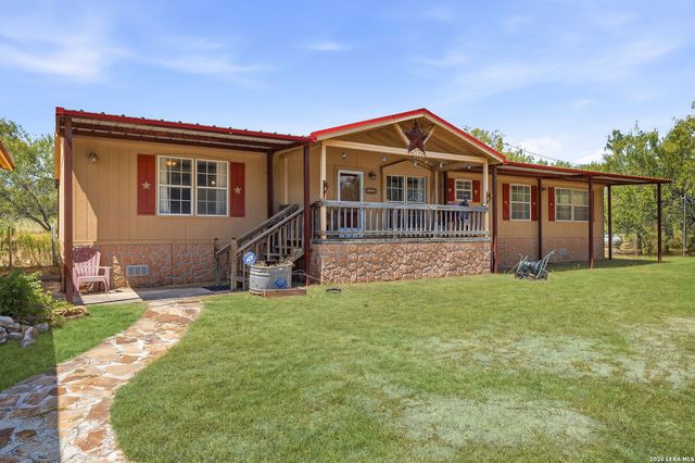 994 Quail Run, Lytle, TX 78052
