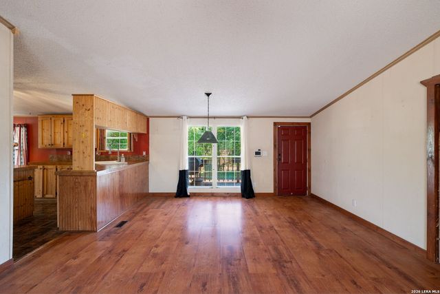 994 Quail Run, Lytle, TX 78052