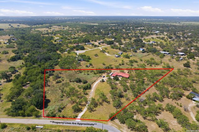 994 Quail Run, Lytle, TX 78052
