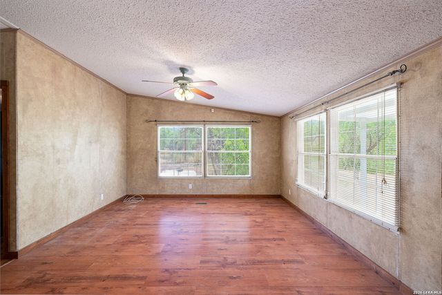 994 Quail Run, Lytle, TX 78052