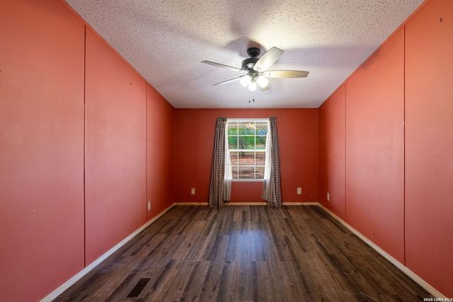 994 Quail Run, Lytle, TX 78052