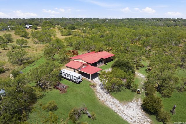 994 Quail Run, Lytle, TX 78052