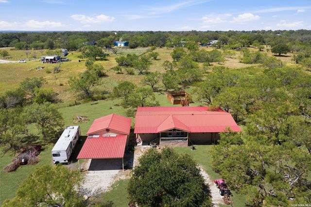 994 Quail Run, Lytle, TX 78052
