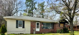 774 PEACH ST, Selmer, TN 38375